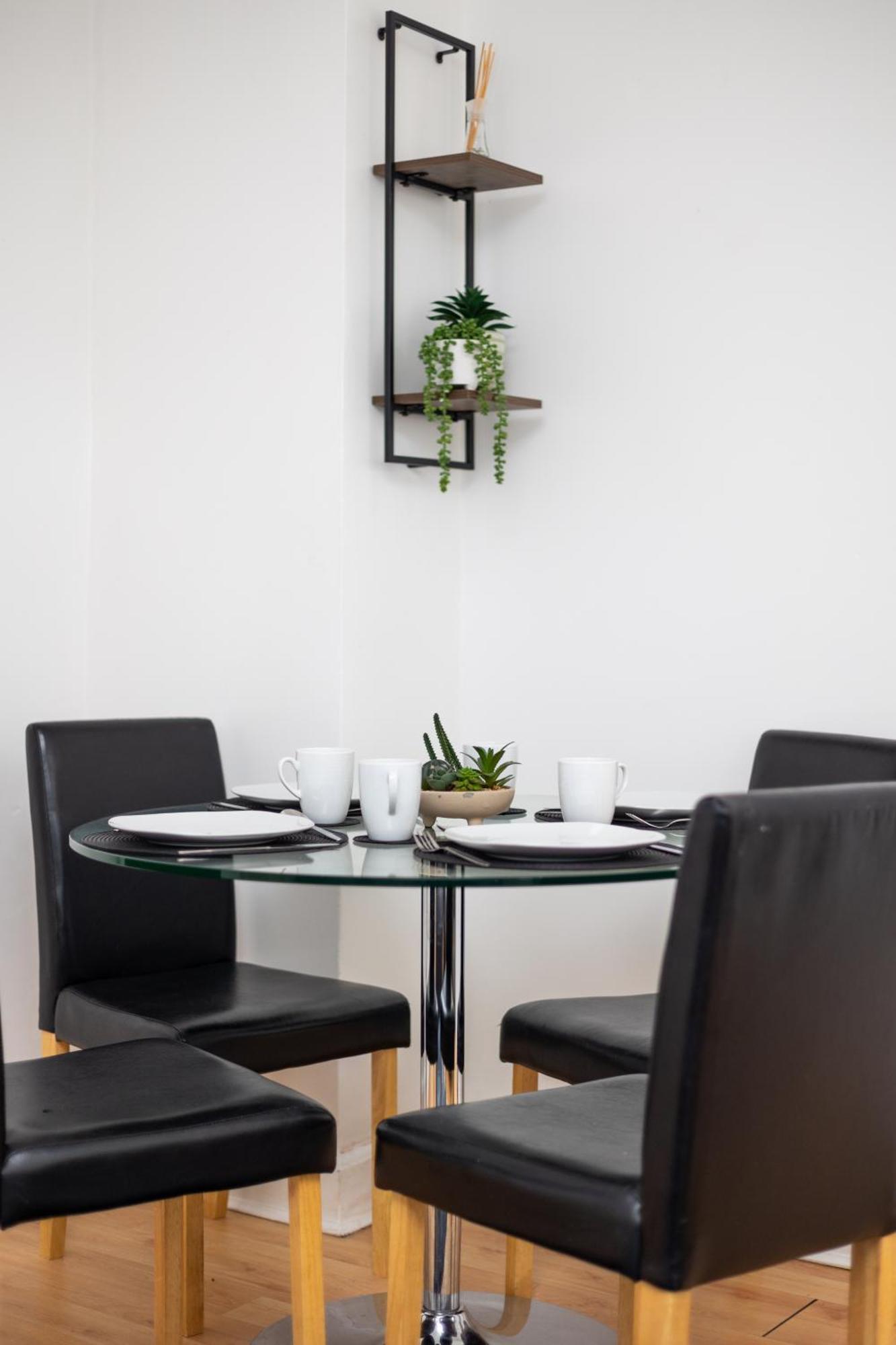 Spacious 3 Bedroom Ground Floor Apartment - 10 Mins From City Centre Leeds  Esterno foto
